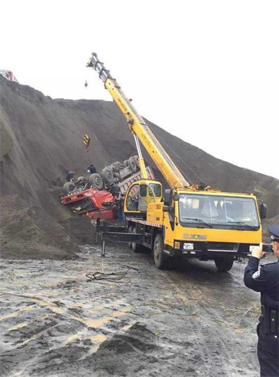 蚌埠上犹道路救援